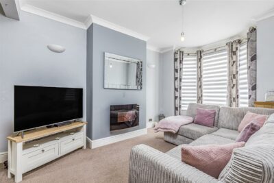 house - terraced for sale folkestone road