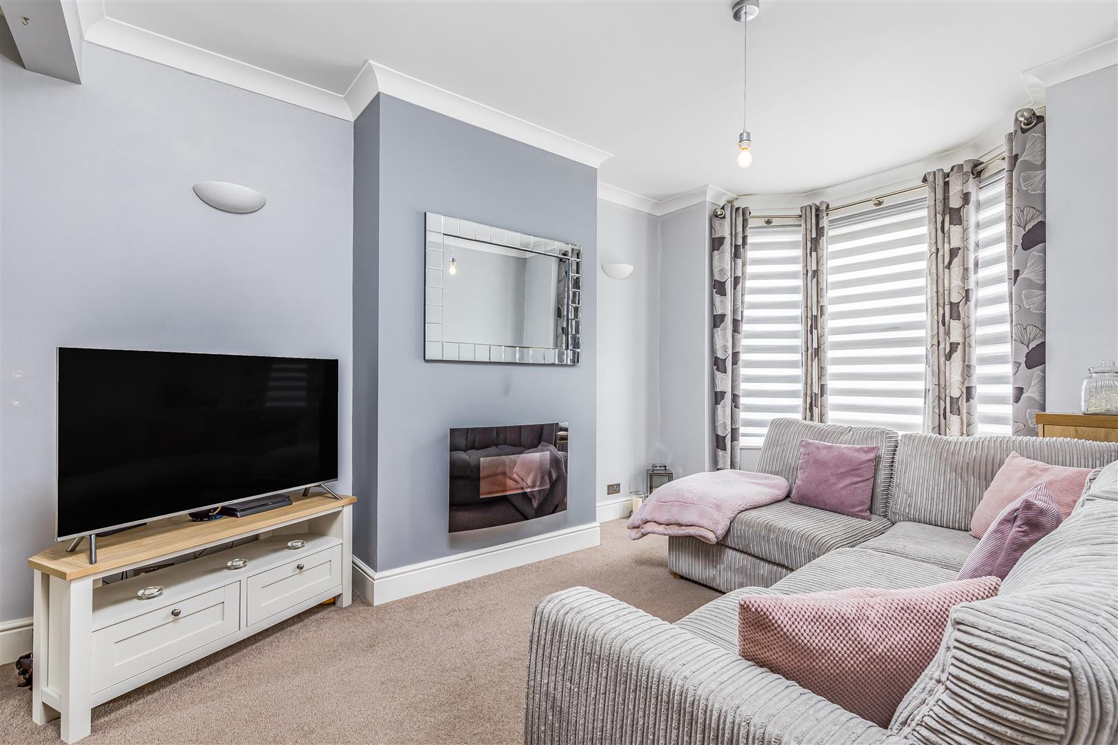 house - terraced for sale folkestone road