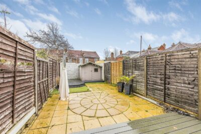 house - terraced for sale folkestone road
