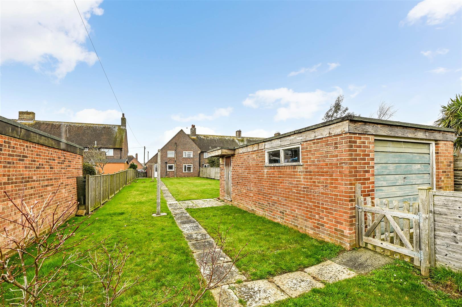 house - end terrace for sale manhood lane
