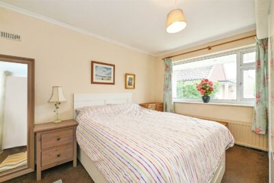 bungalow - detached for sale briars close