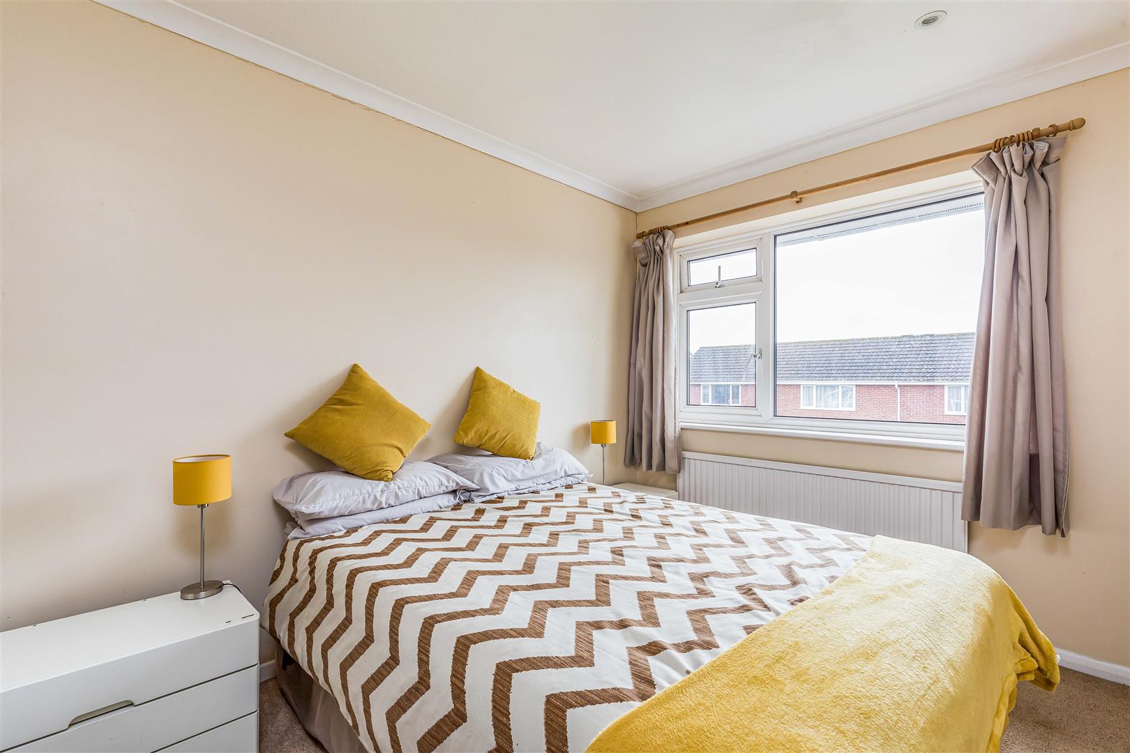 house - semi-detached for sale brook gardens