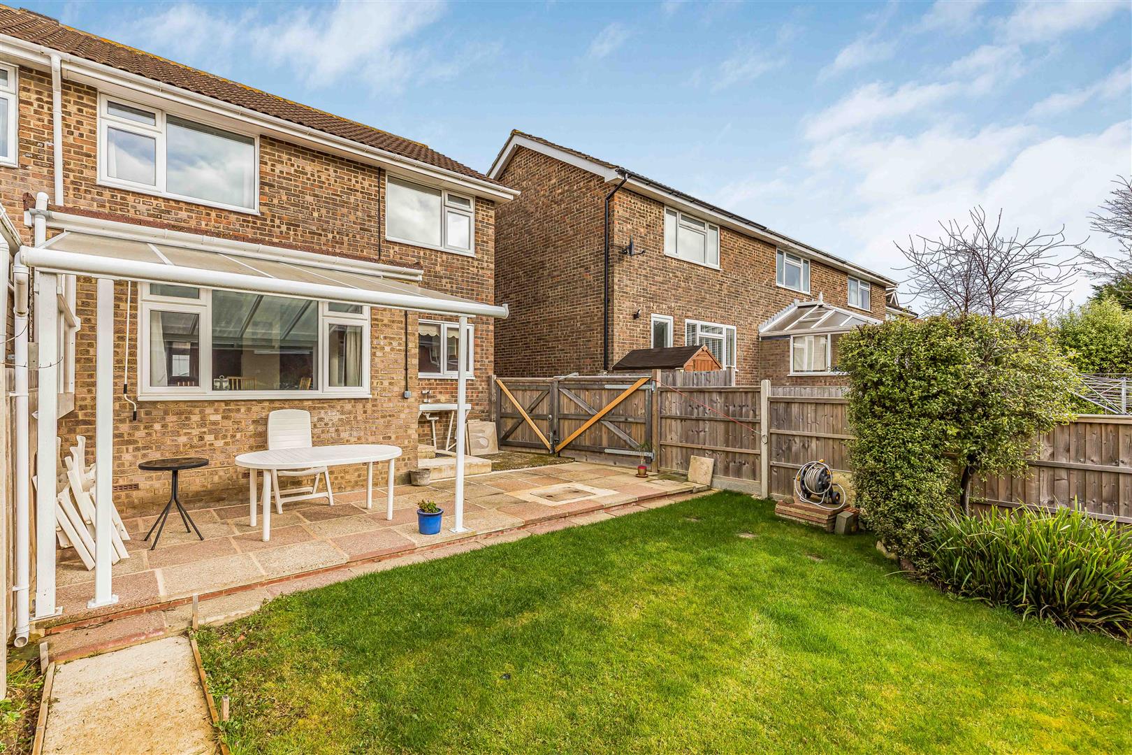 house - semi-detached for sale brook gardens