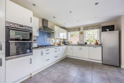 house for sale bridger close