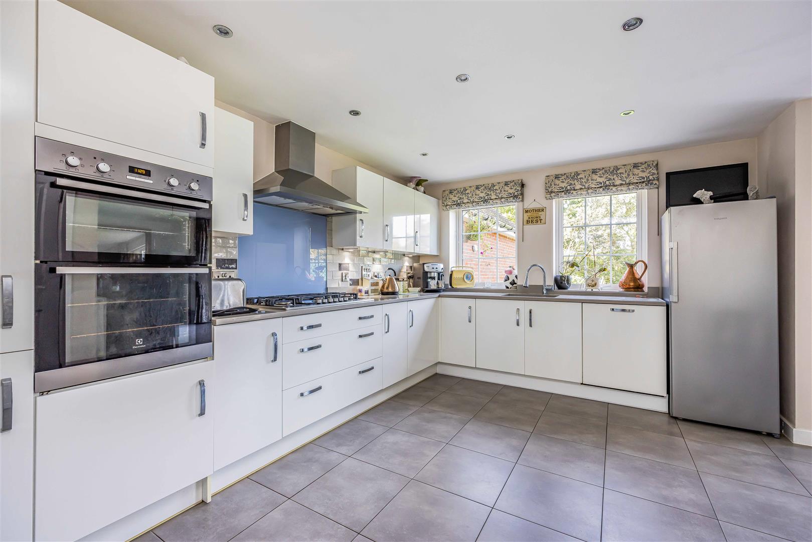 house for sale bridger close