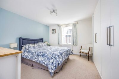 house for sale bridger close