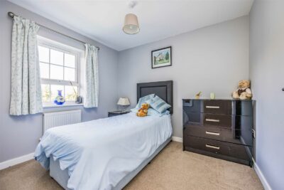 house for sale bridger close