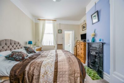 house for sale haslemere road