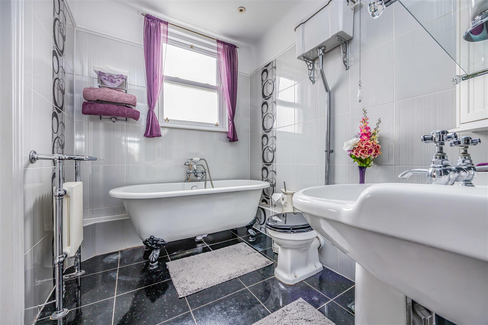 house for sale haslemere road