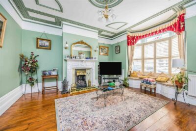 house for sale haslemere road