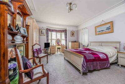 house for sale haslemere road