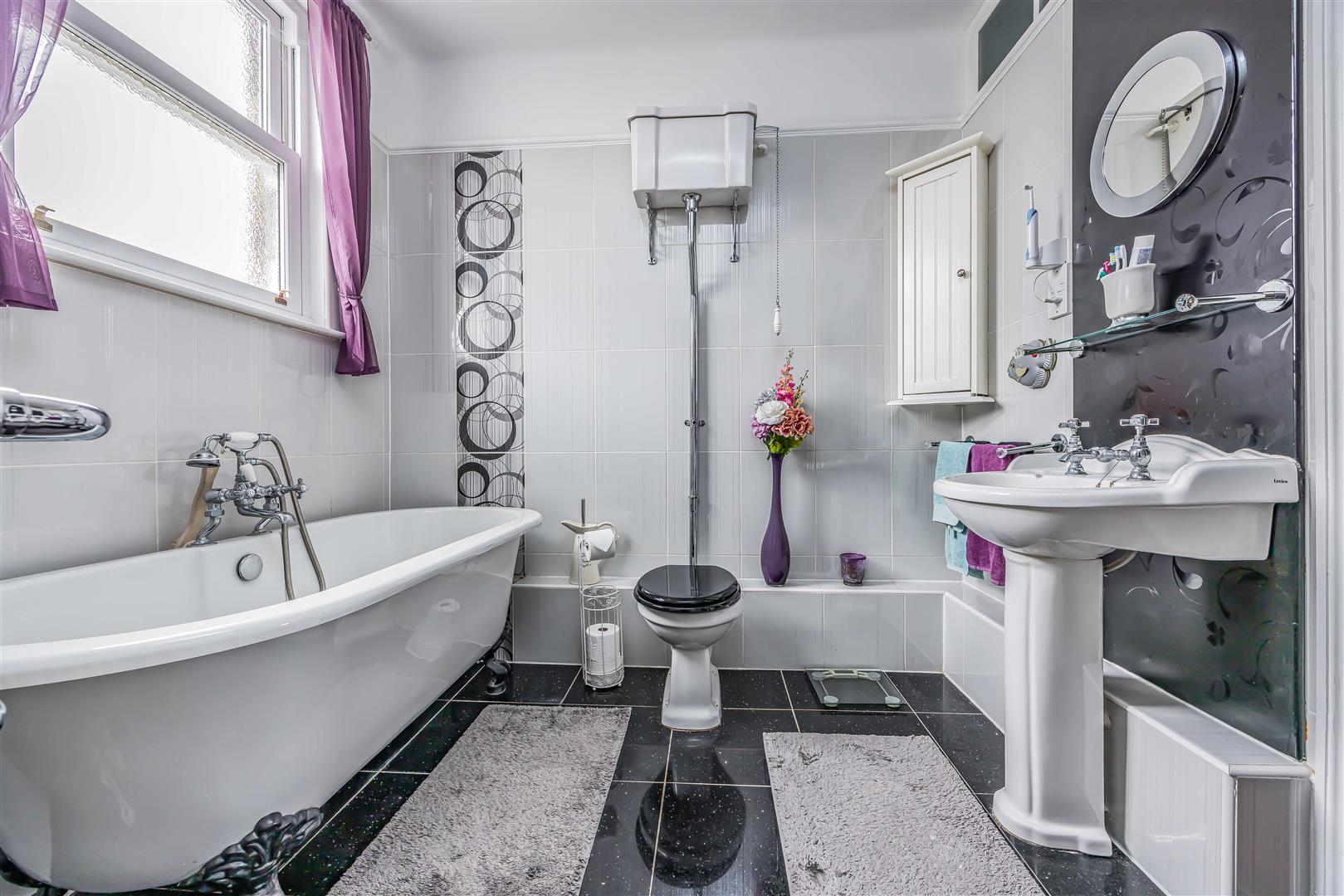 house for sale haslemere road