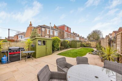 house for sale haslemere road