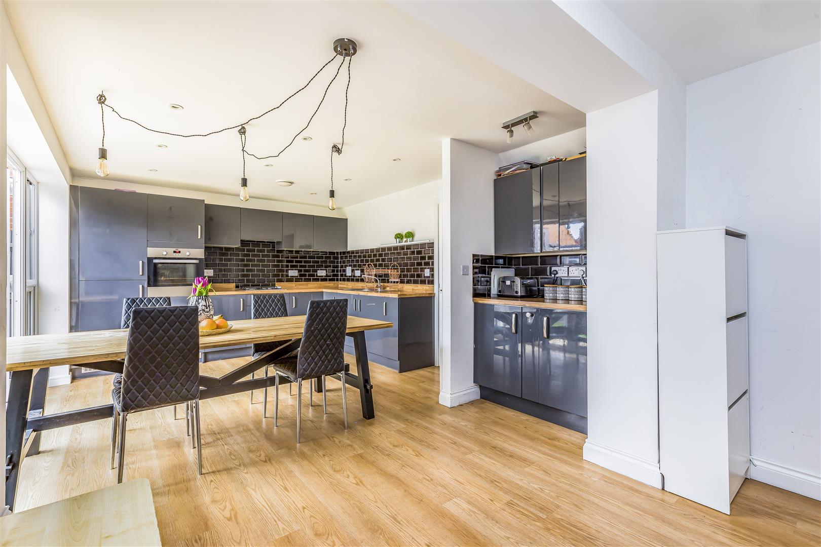house - detached for sale herons way