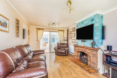house for sale paddock end