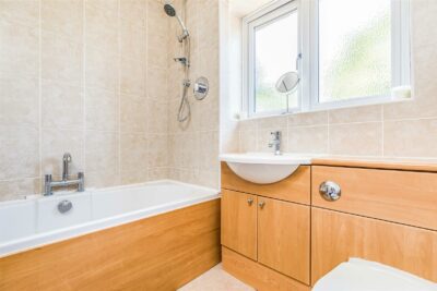 house for sale paddock end