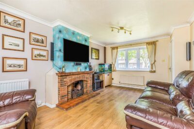 house for sale paddock end