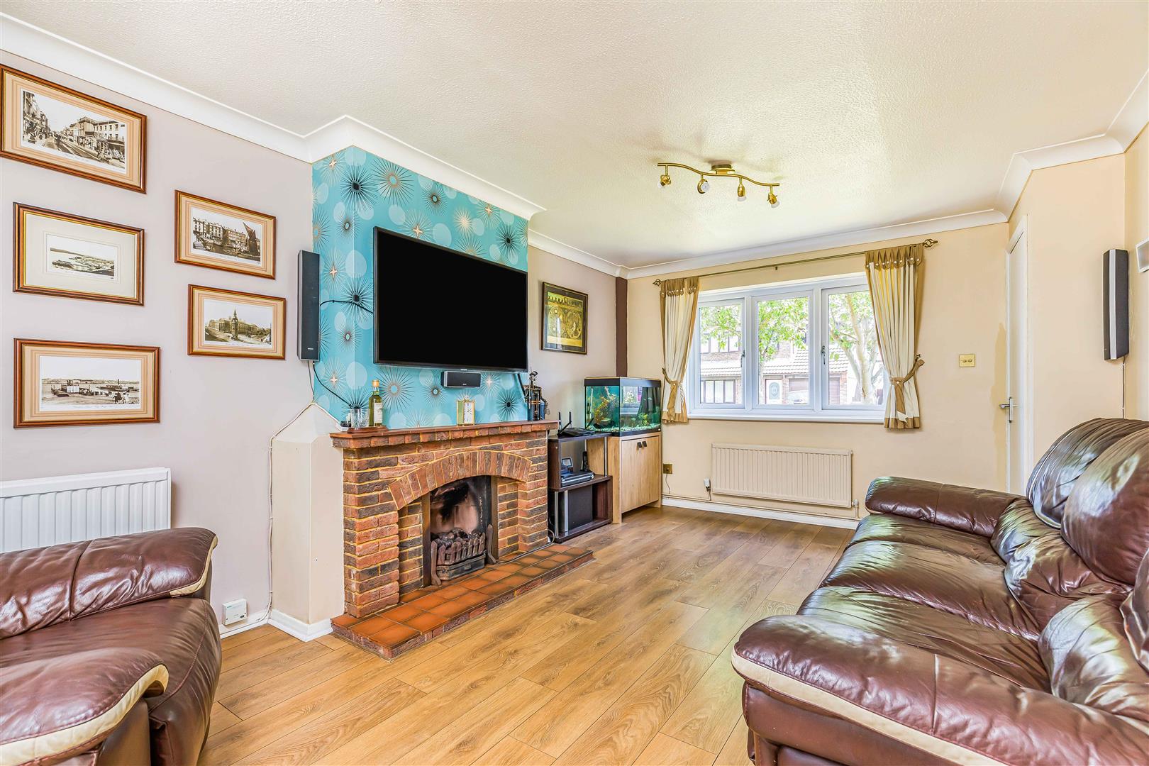 house for sale paddock end