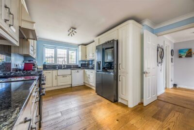 house - detached for sale topaz grove
