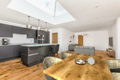 bungalow - detached for sale cotwell avenue