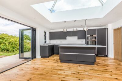 bungalow - detached for sale cotwell avenue