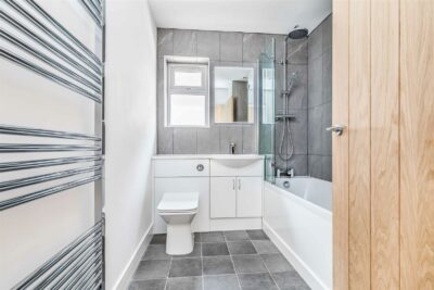 bungalow - detached for sale cotwell avenue