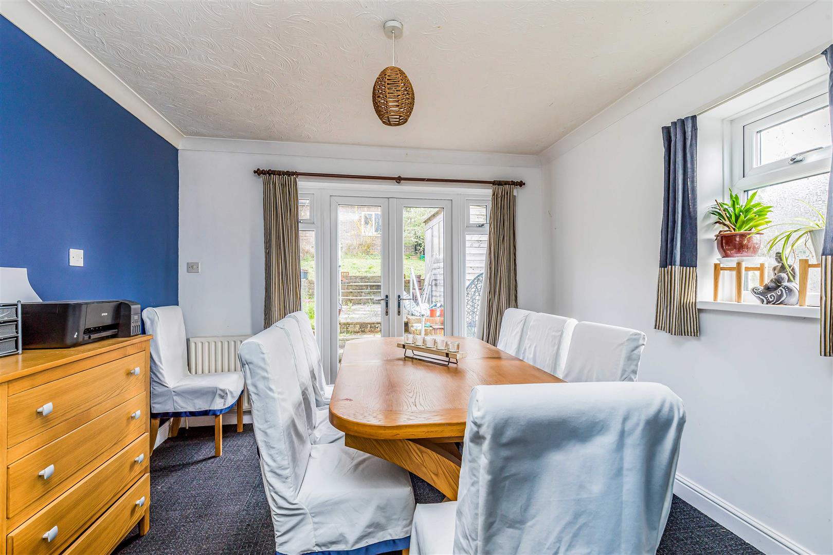 house - detached for sale down end road