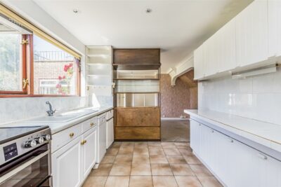 house - detached for sale langstone avenue