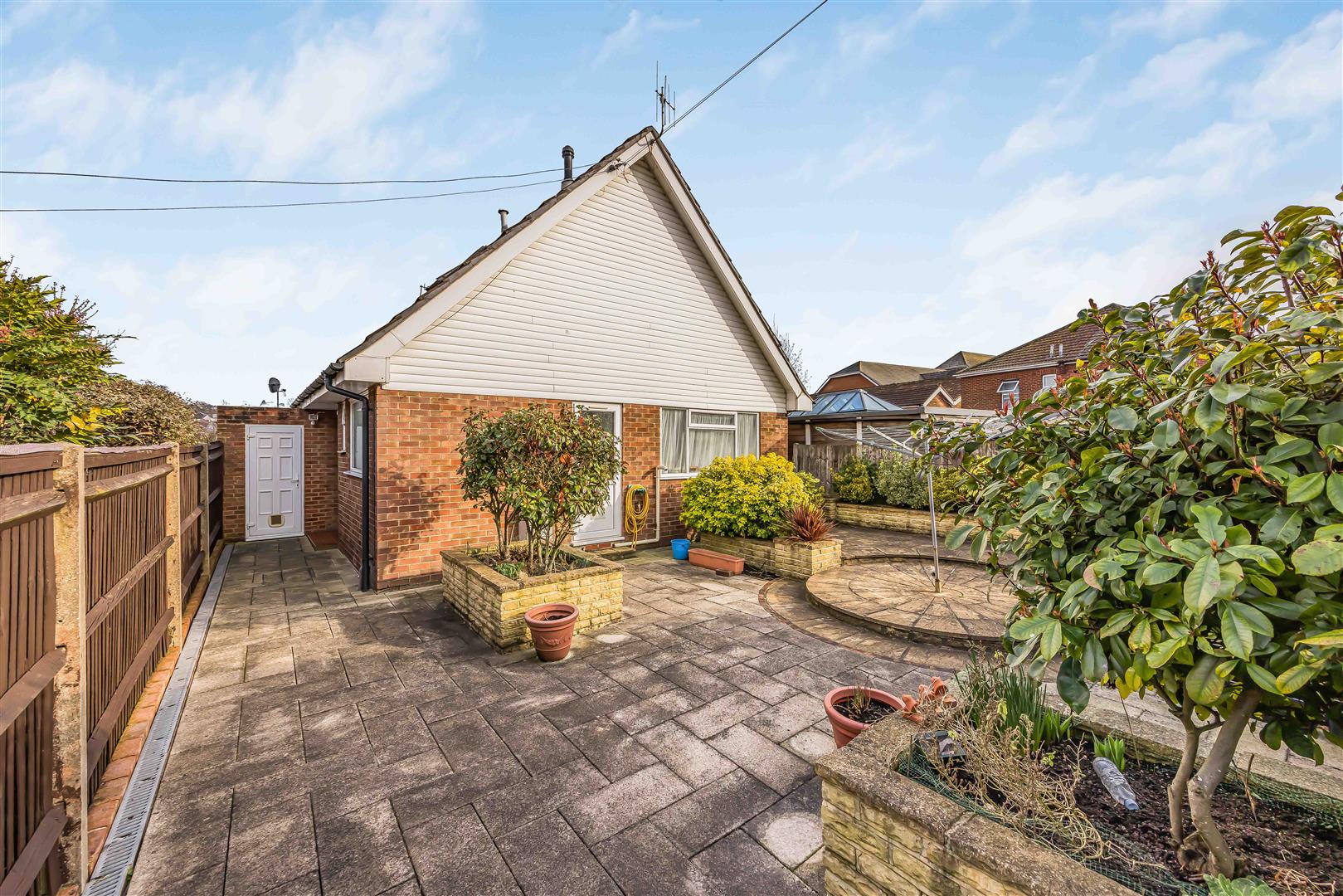 house for sale priory road