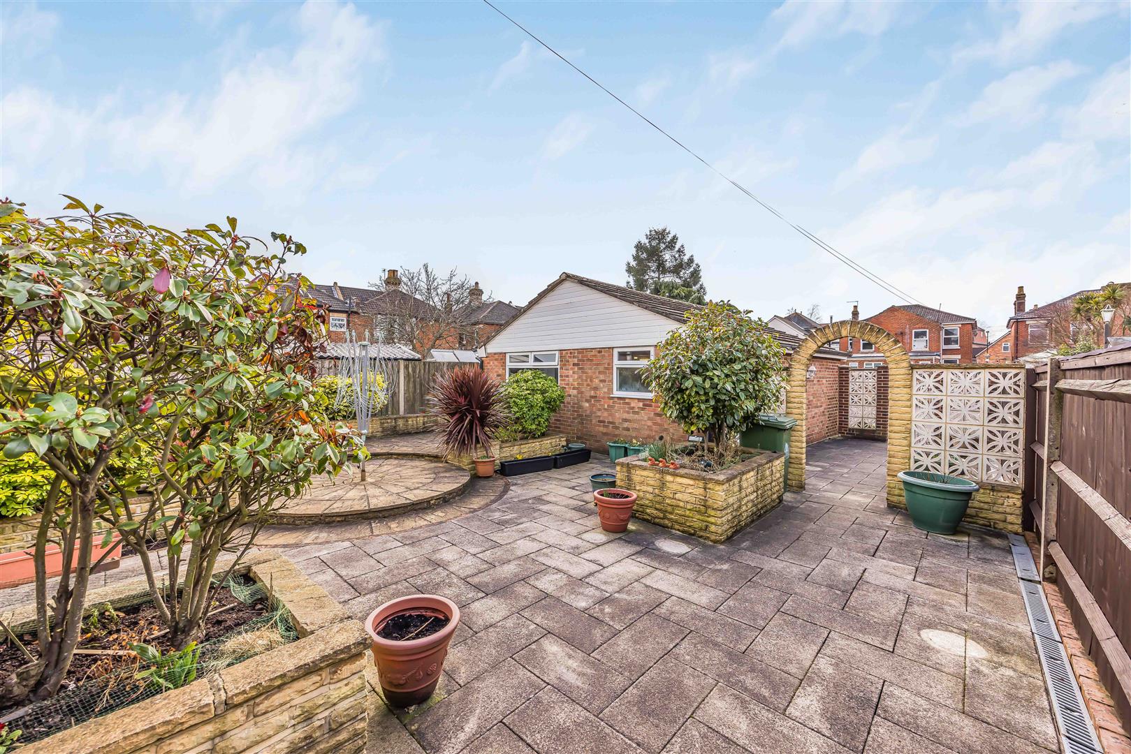 house for sale priory road