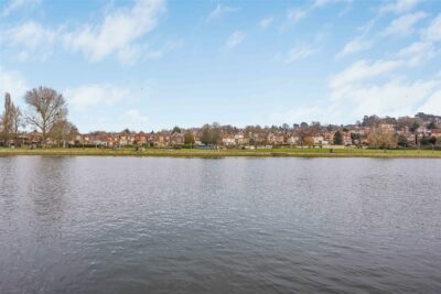 house for sale priory road