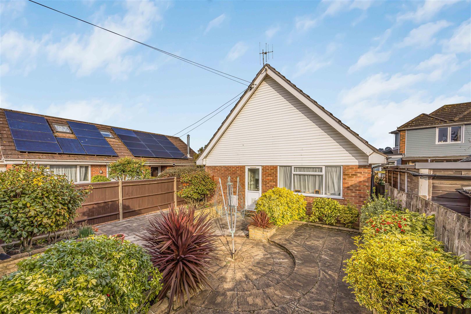 house for sale priory road