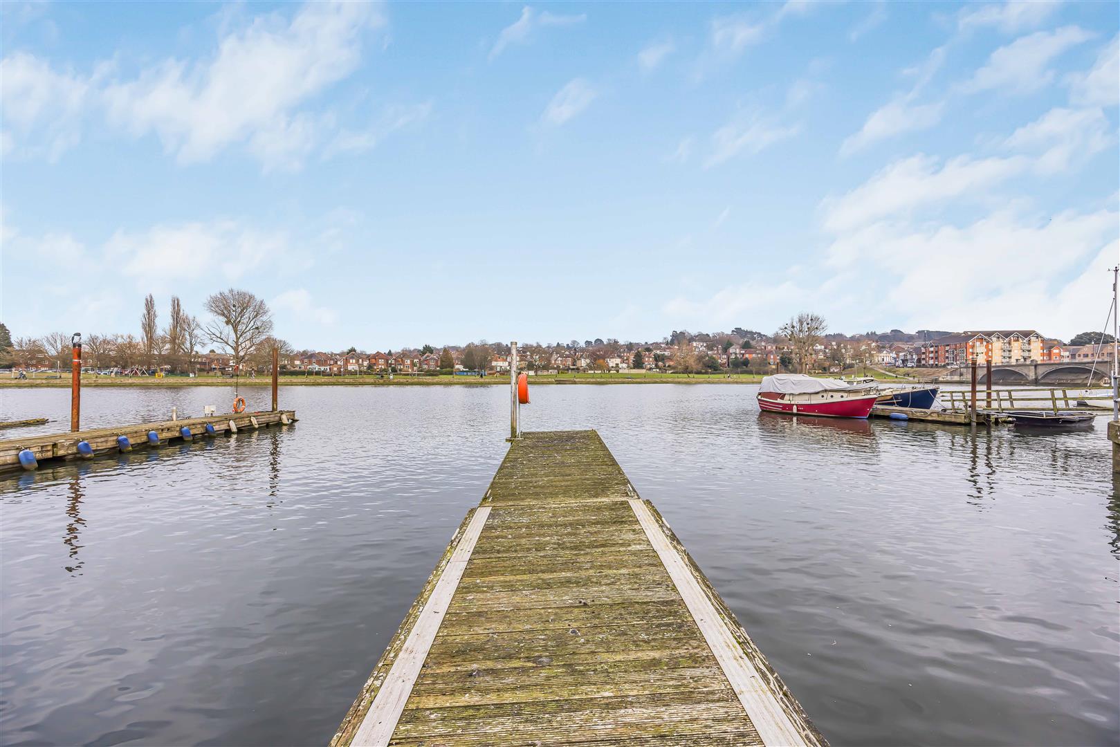 house for sale priory road