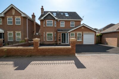 house - detached for sale claremont gardens