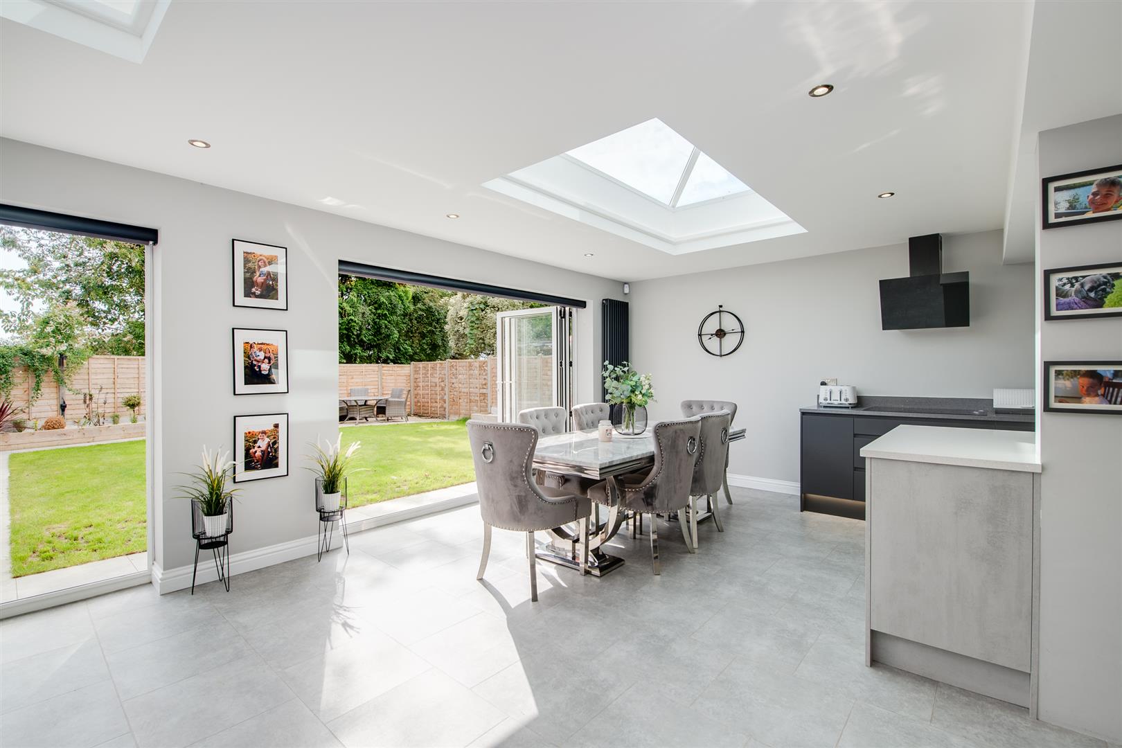 house - detached for sale claremont gardens