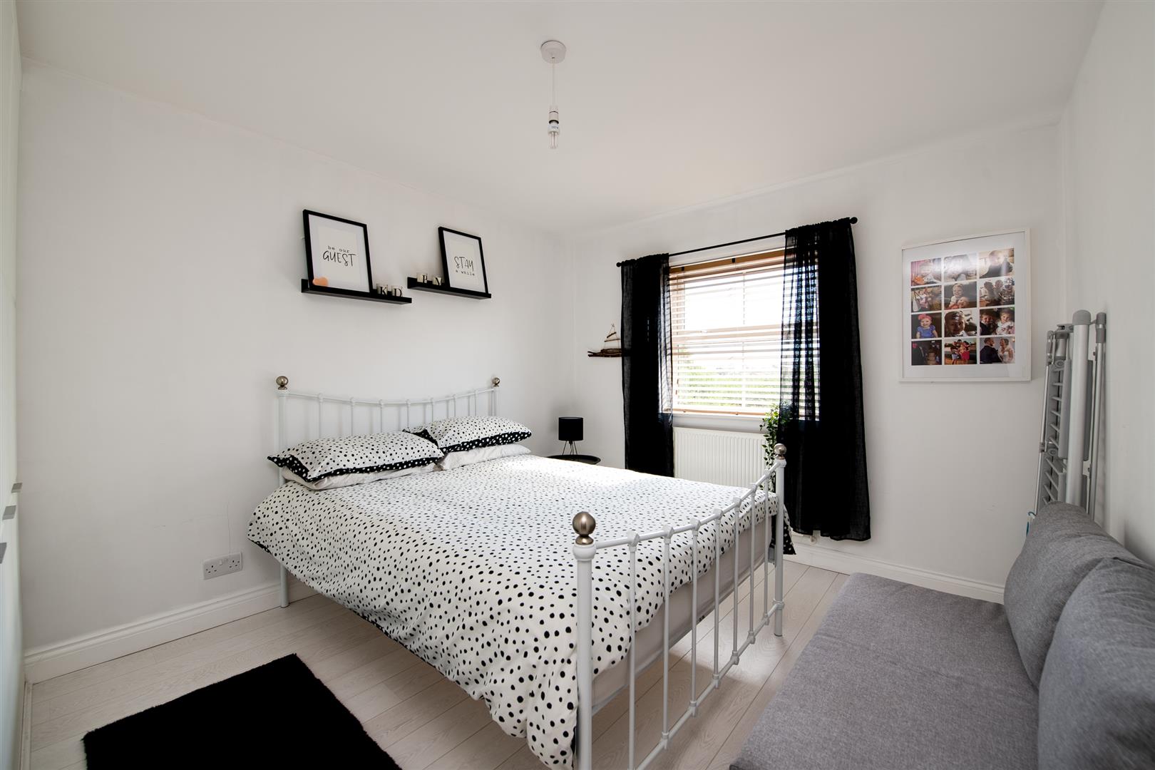 house - detached for sale claremont gardens