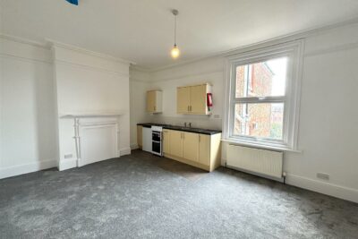 studio for rent clarendon road
