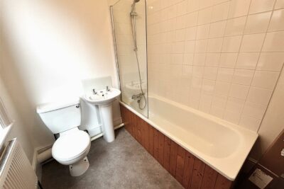 studio for rent clarendon road