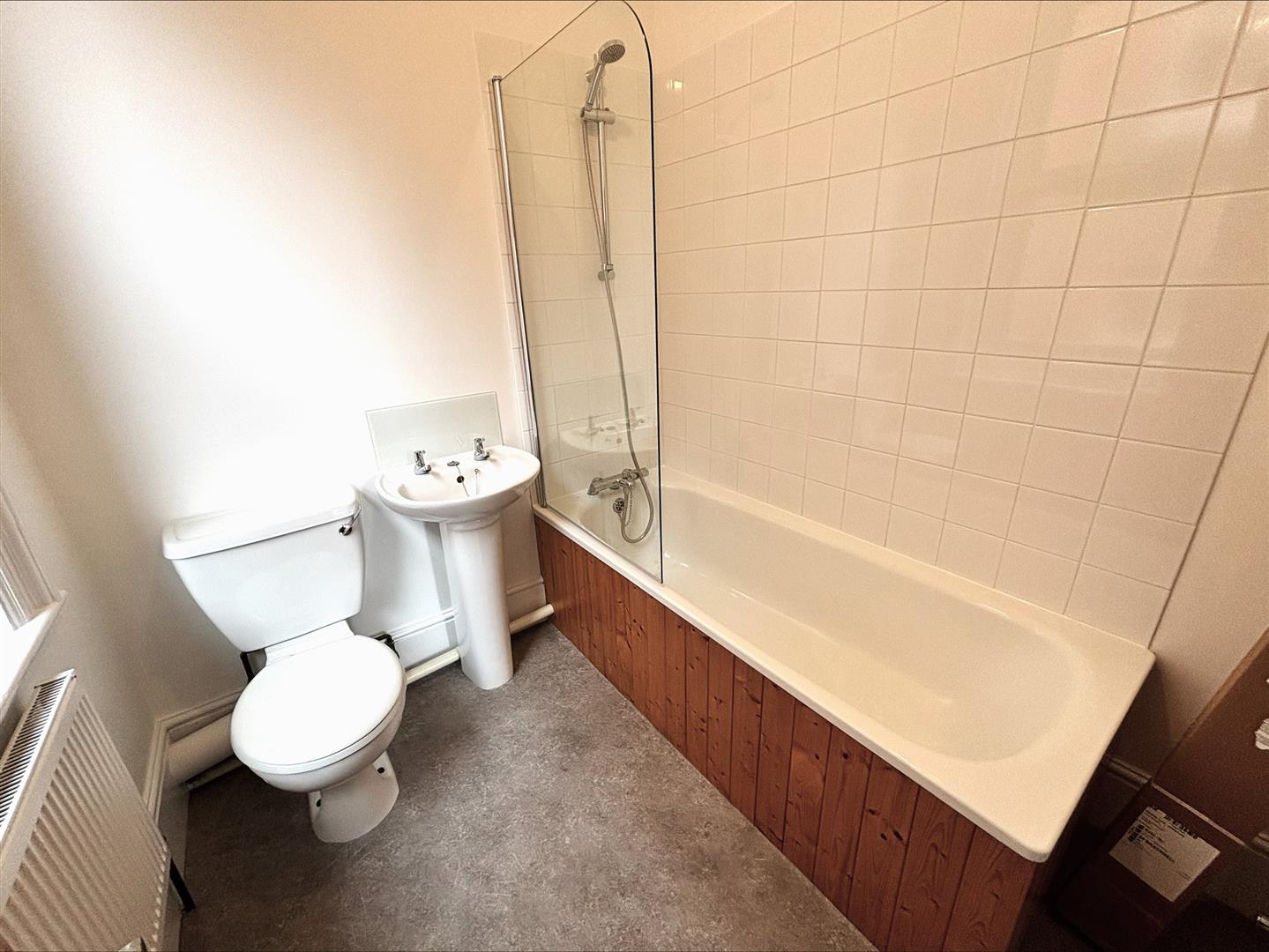 studio for rent clarendon road