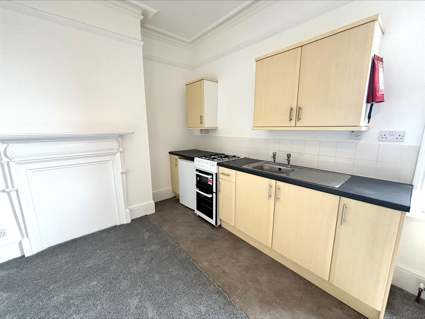 studio for rent clarendon road