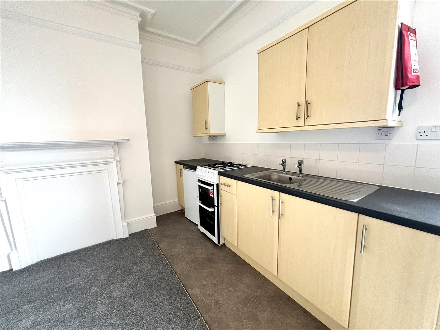 studio for rent clarendon road
