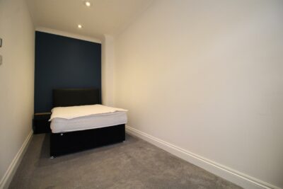 room for rent francis avenue