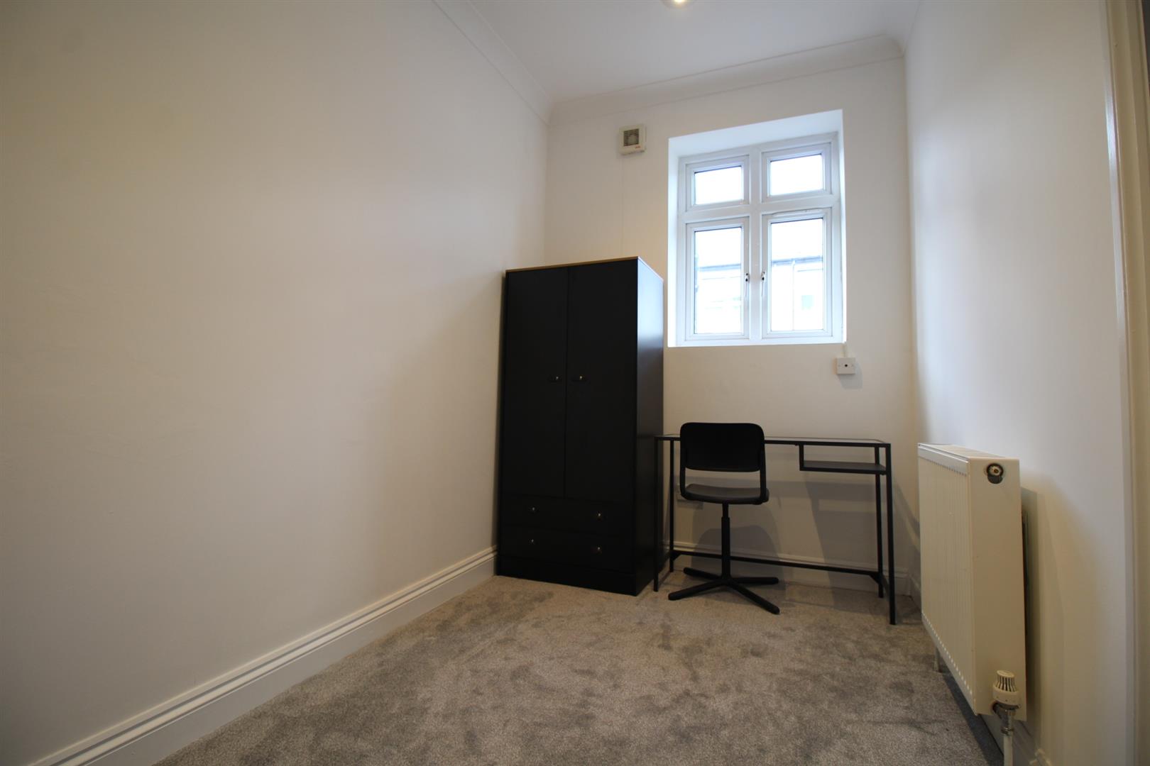 room for rent francis avenue