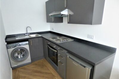 studio for rent isambard brunel road