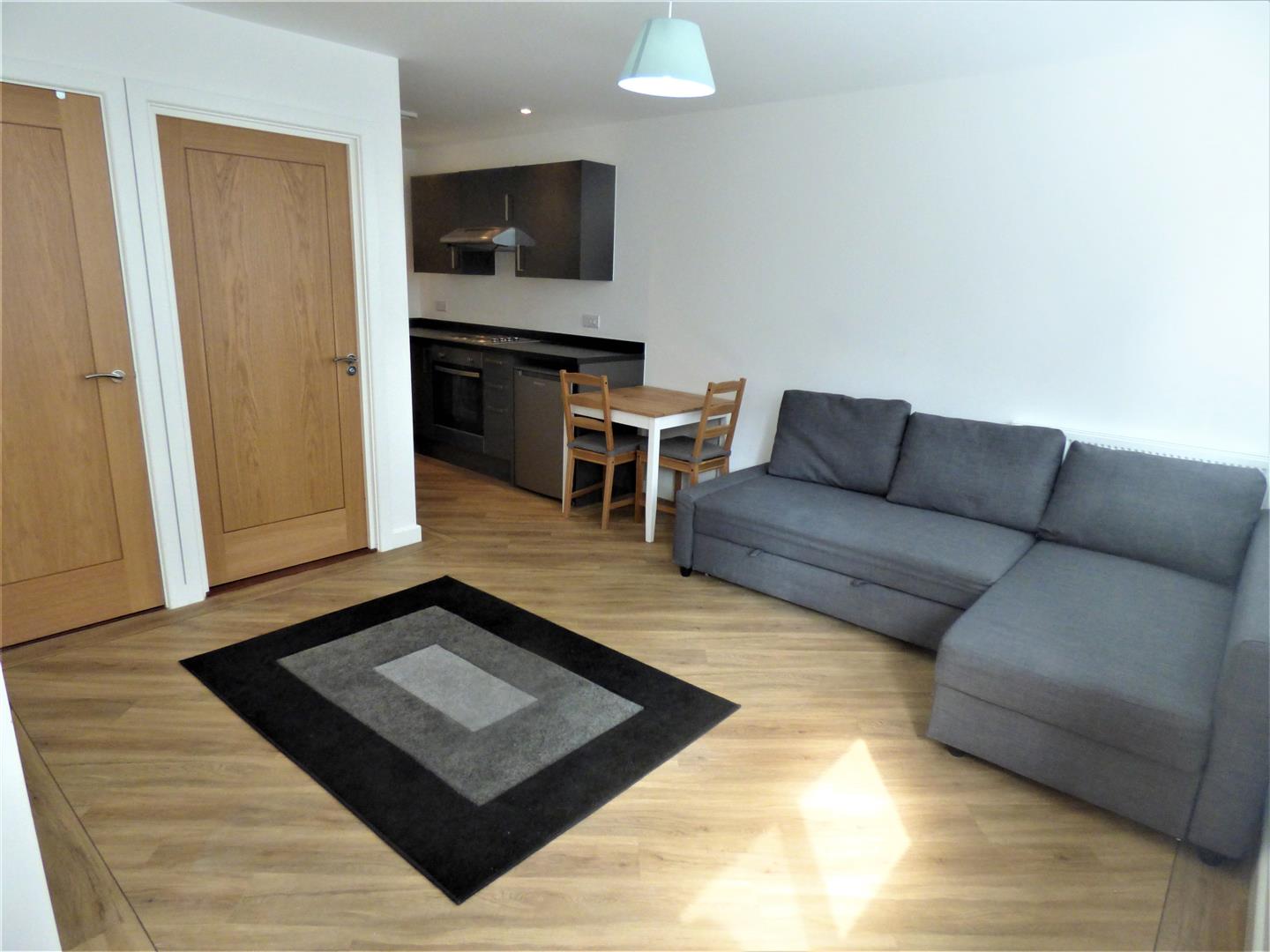 studio for rent isambard brunel road