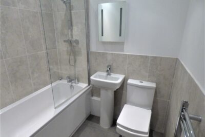 studio for rent isambard brunel road