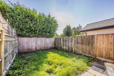 house - semi-detached for rent penny lane