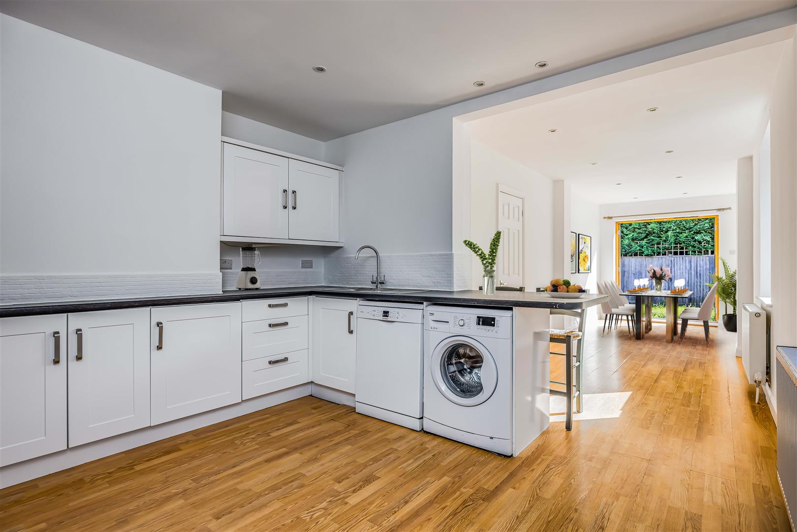 house - semi-detached for rent penny lane