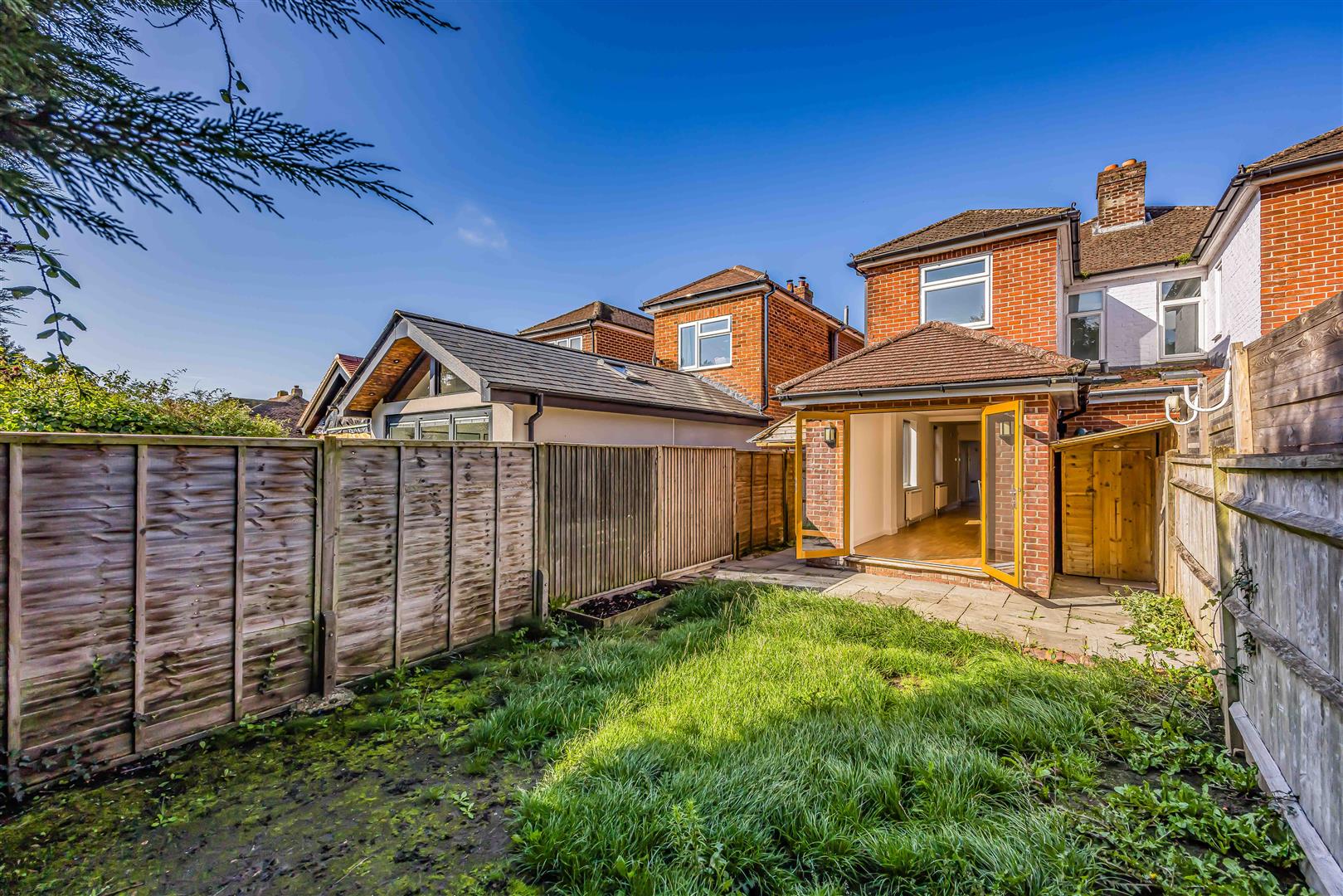 house - semi-detached for rent penny lane