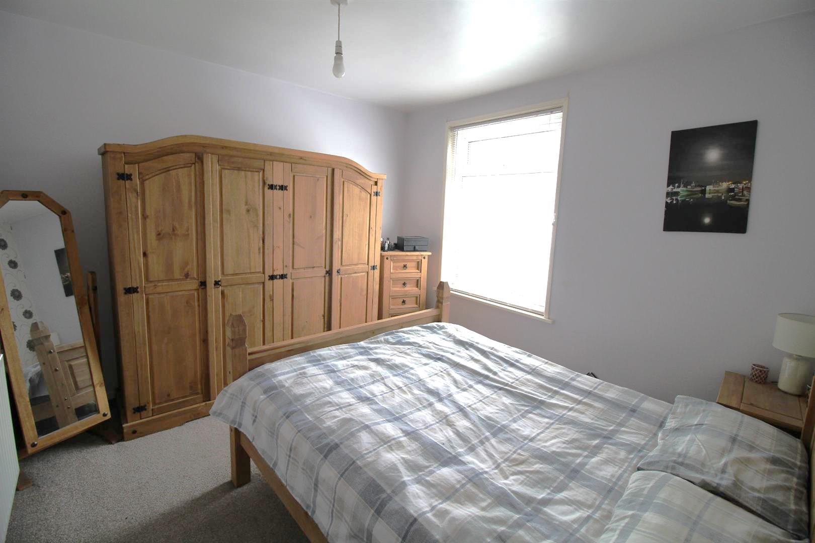 house - terraced for rent twyford avenue